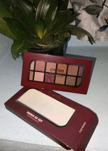Mars Concealer Contour Highlighter Pallet