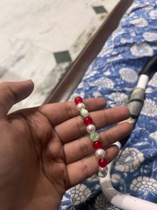 christmas 🤶 Beaded Bracelet: Red, White &amp; Green