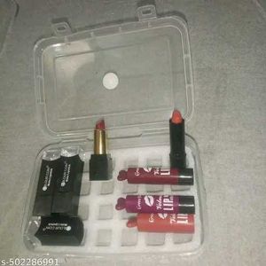 LIPSTICK SET .