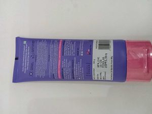 Aqualogica Illumination Moisturizer