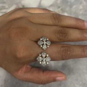 Sparkling Floral ring