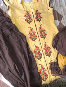 Embroidered Kurta Set