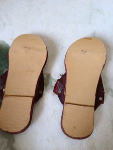 Jaipuri Chappal Kohlapuri