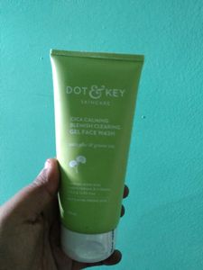 Dot & Key Face Wash