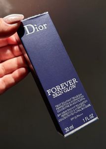 Dior Forever Skin Glow 24h Hydrating Foundation