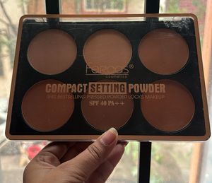 Feraas Cosmetics Compact Setting Powder SPF 40PA++
