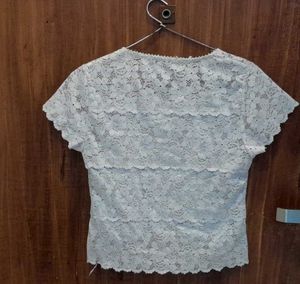 Woman&#39;s Net Top