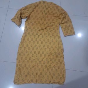 Womens Neck Jari Patern Kurta
