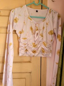 Pretty  Yellow Ruched Top💛💛