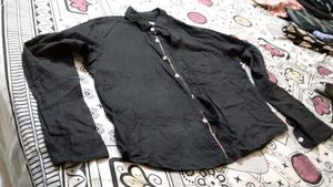 BLACK SHIRT