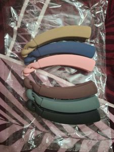 New Unused Colorful Hair Clips - 6 Piece Set
