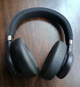 JBL LIVE 650 BTNC WIRELESS HEADPHONES.