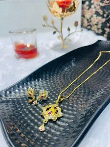 Elegant Necklace Set