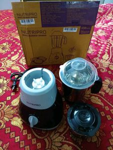 NEW NUTRIPRO MIXER GRINDER WITH 2 STAINLESS JARS