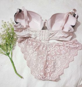 Beutiful Bra Panty Garter Set