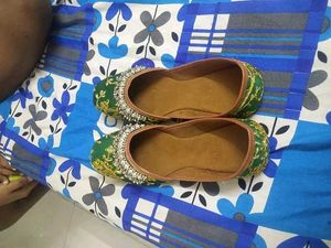 Deepak Ethnic Green Jutti