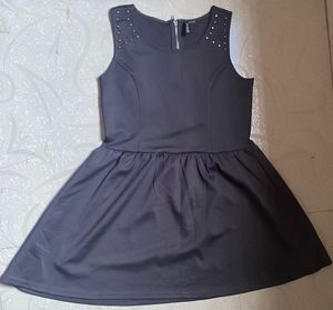 Stylish Sleeveless Grey Dress – Divided by H&M