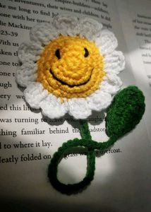 Crochet Flower Bookmark