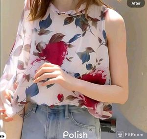 New With Tag Cute Soft Floral Dori Top