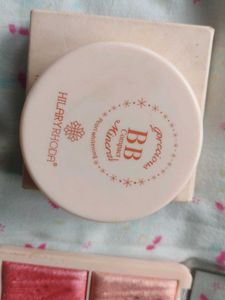 Eyeshadow With Compact Free