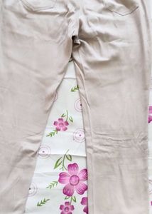 Classic Beige pants🌷