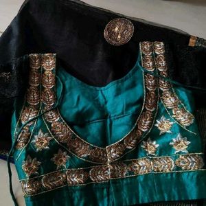 Elegant Black &amp; Gold Saree