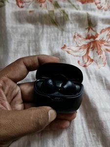 JBL Wireless Earbuds