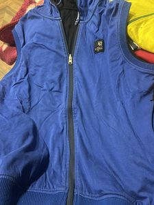 Spykar Reversible Half Sleeves Hoodie Jacket