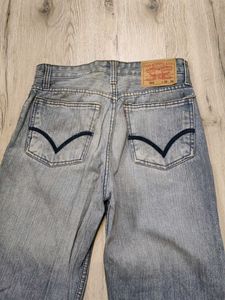 Ma2485 Levi's jeans waist 30 inches