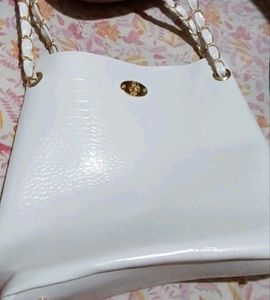White Tote Bag with Chain Detail