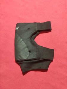 McDavid Volleyball Knee Pad | Size Large (L)