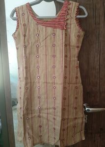 NEW DESINER SLEEVELESS  KURTA AND CHUDIDAR SET❤🤎