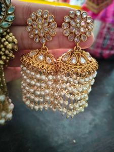 Earings and broach combo