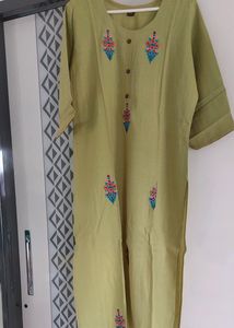 Embroidered Kurti Set