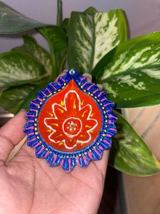 Diya Set Of 2 with &#39; Free&#39; Jalebi Candle