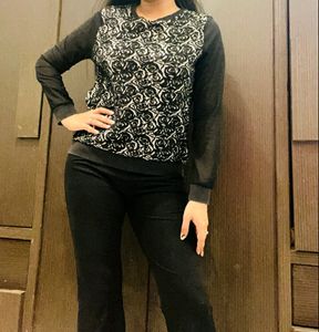 Beautiful Black And White Sweatshirt