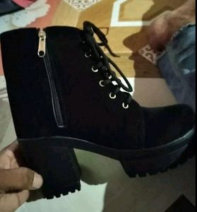 Black 👢 Boots