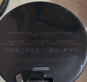 3 In 1 Belkin mag Safe Charger