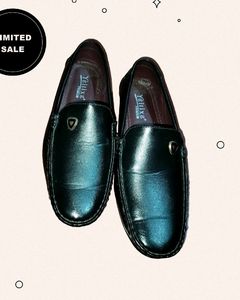 MEN  LOAFER SHOE