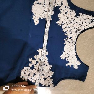 It&#39;s A Beautiful Gown In Good Condition.Length49in