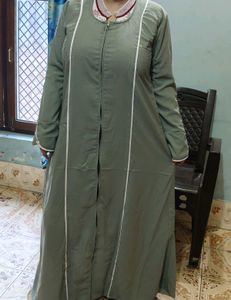 Elegant Olive Green chain Abaya New