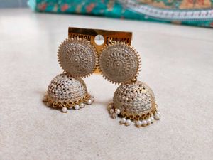 White And Golden Jhumka