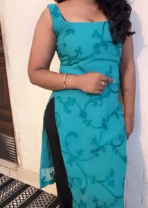 Elegant Blue Embroidered Kurta