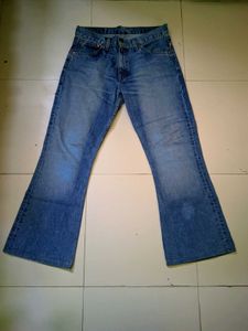 ✨ Vintage Levi’s Flared Jeans ✨
