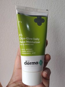 The Derma Co. Cica Glow Moisturizer