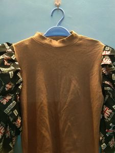 brown puffy sleeves top
