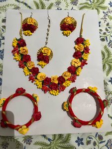Floral Jewellery Set