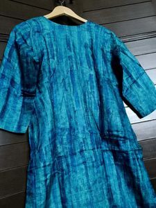 Blue Striped Printed Pure Silk Kurta &amp; Legging