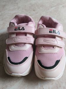 Pink &#39;Eila&#39; Sneakers