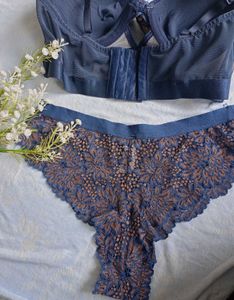 Lace Detail Hunkemoler Bra Set